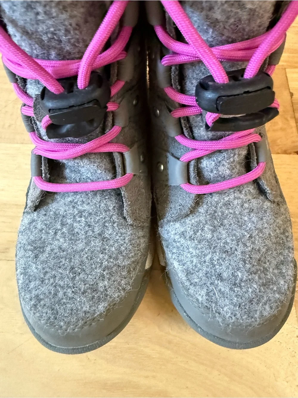 Sorel Youth Whitney II Joan Lace Insulated Winter Boots Gray Pink Size 9 girls